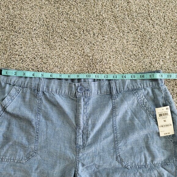 ***Karen Scott Women's Relaxed Fit Cotton Utility Pocket Shorts 16 Chambray*** - Picture 4 of 11